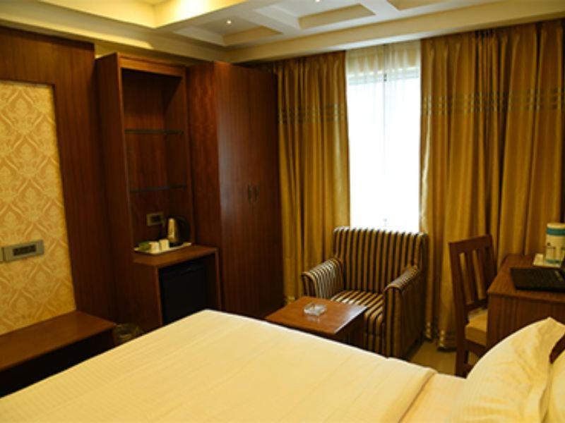 The Vijay Park - Airport Hotell Chennai Eksteriør bilde